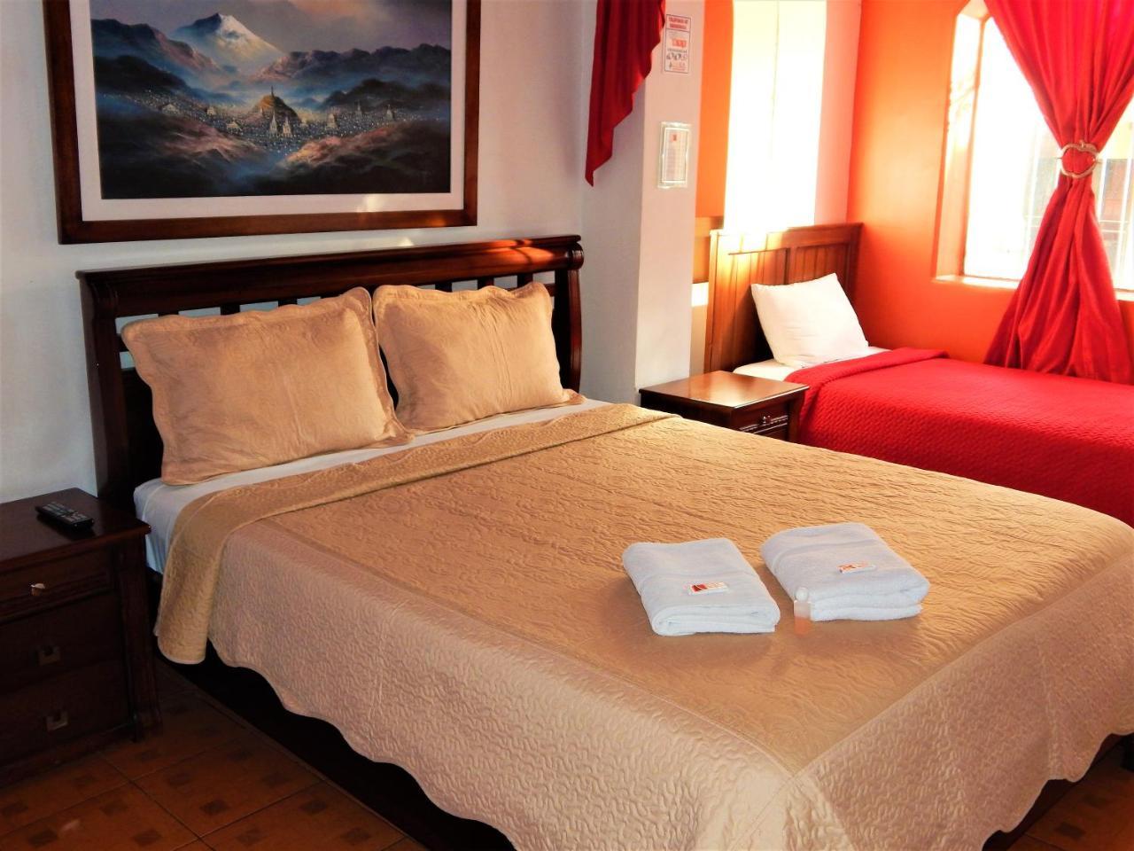 Hostal Imperial Quito Exterior photo